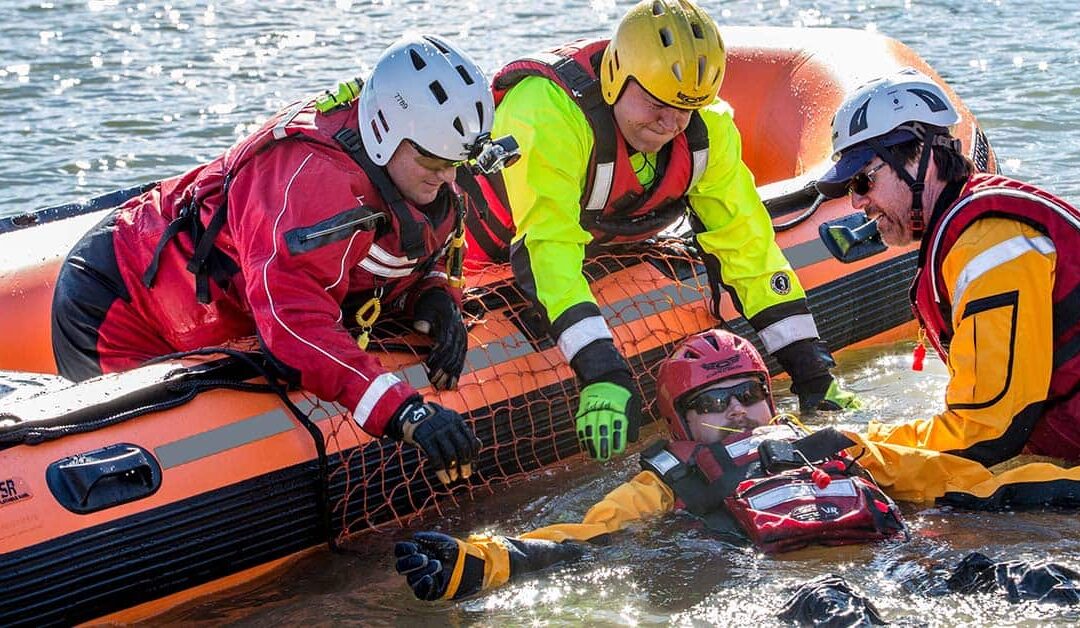 Cung cấp thuyền phao & thiết bị cứu hộ