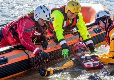 Cung cấp thuyền phao & thiết bị cứu hộ
